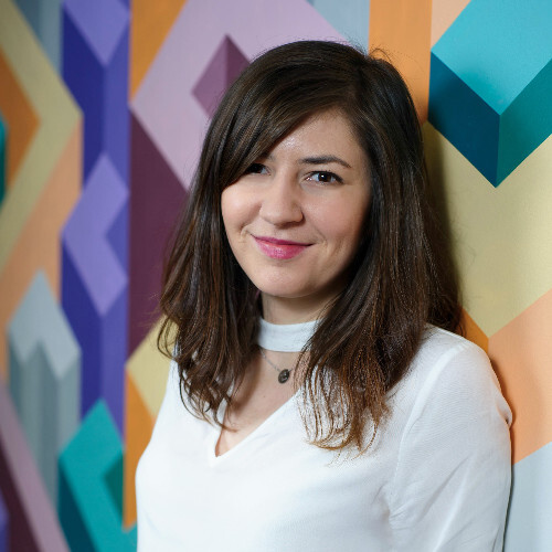 Portret Alexandra Bejan